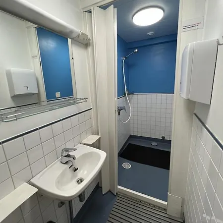 Office House Services 218 Hostelli *