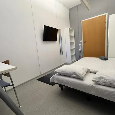 Hostelli Office House Services 218